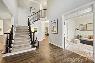 16619 Flintrock Falls Ln, Charlotte, NC 28278 - Photo 3