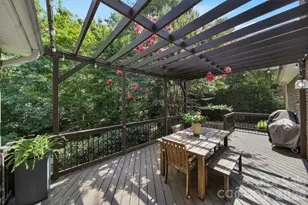 16619 Flintrock Falls Ln, Charlotte, NC 28278 - Photo 3