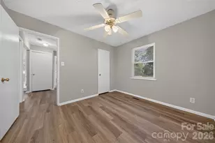 520 Inwood Dr, Charlotte, NC 28209 - Photo 23