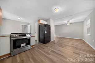 520 Inwood Dr, Charlotte, NC 28209 - Photo 11