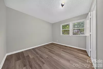 520 Inwood Drive, Charlotte, NC 28209 - Photo 17
