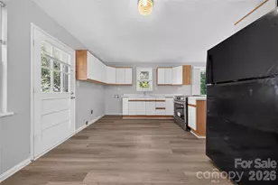 520 Inwood Dr, Charlotte, NC 28209 - Photo 9