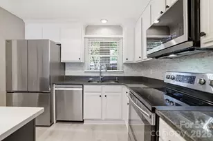 9817 Emerald Point Dr, Charlotte, NC 28278 - Photo 9