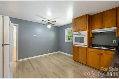 917 Fassifern Court, Hendersonville, NC 28791 - Photo 5