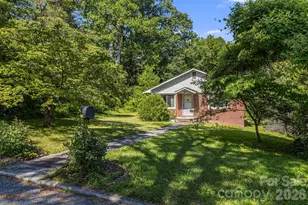 917 Fassifern Ct, Hendersonville, NC 28791 - Photo 3