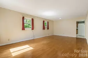 917 Fassifern Ct, Hendersonville, NC 28791 - Photo 11