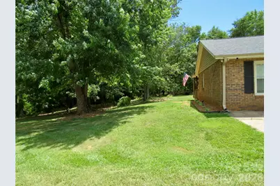 122 Tulip Trail, Ellenboro, NC 28040 - Photo 5
