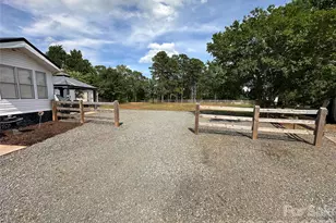 143 Dove St, New London, NC 28127 - Photo 33