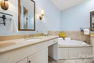 2204 E Cumming Woods Ln, Hendersonville, NC 28739 - Photo 19
