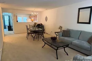 8053 Christmas Ct, Charlotte, NC 28216 - Photo 5