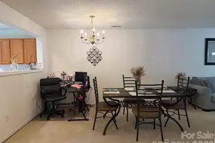 8053 Christmas Ct, Charlotte, NC 28216 - Photo 7