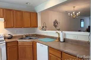 8053 Christmas Ct, Charlotte, NC 28216 - Photo 13