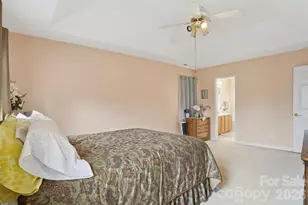 5619 Hedgecrest Pl, Charlotte, NC 28269 - Photo 29