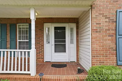 5619 Hedgecrest Place, Charlotte, NC 28269 - Photo 3