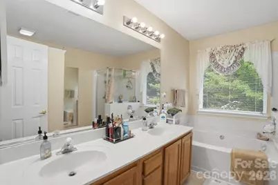 5619 Hedgecrest Place, Charlotte, NC 28269 - Photo 21