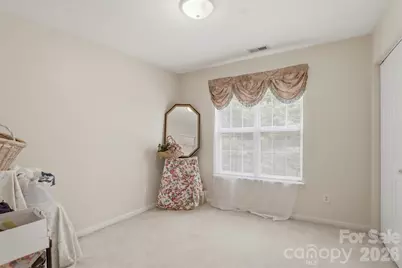 5619 Hedgecrest Place, Charlotte, NC 28269 - Photo 31