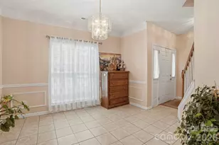5619 Hedgecrest Pl, Charlotte, NC 28269 - Photo 5