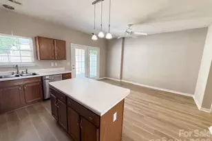18629 Shawnee Ridge Rd, Cornelius, NC 28031 - Photo 9
