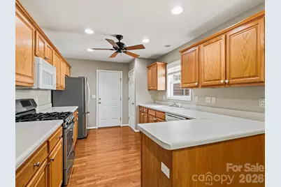 286 Charlestown Drive, Hendersonville, NC 28792 - Photo 3