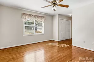 286 Charlestown Dr, Hendersonville, NC 28792 - Photo 21
