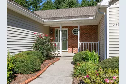 286 Charlestown Drive, Hendersonville, NC 28792 - Photo 5