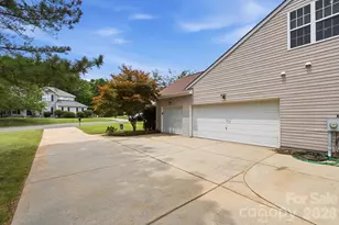 1217 Brionne Ct, Waxhaw, NC 28173 - Photo 3