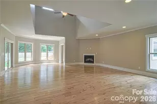10136 Fairlea Dr, Charlotte, NC 28269 - Photo 7