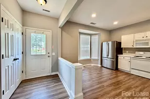2754 Thornbush Ct, Charlotte, NC 28270 - Photo 3