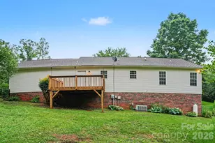 2466 Wilderness Ln, Lenoir, NC 28645 - Photo 5
