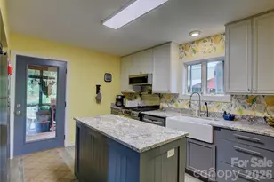 2825 Harrell Hill Rd, Bakersville, NC 28705 - Photo 3