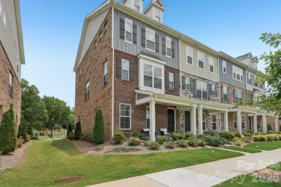 10122 Hemingway Place, Charlotte, NC 28227 - Photo 3