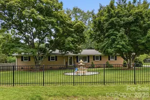 6108 Mallard Dr, Charlotte, NC 28227 - Photo 1