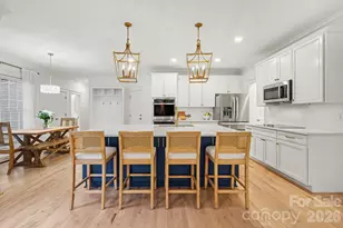 887 Stratford Run Dr, Fort Mill, SC 29708 - Photo 13