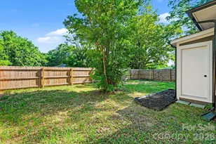 1601 Lawing Rd, Charlotte, NC 28216 - Photo 29