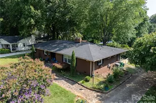 1300 Bevis Dr, Charlotte, NC 28209 - Photo 47