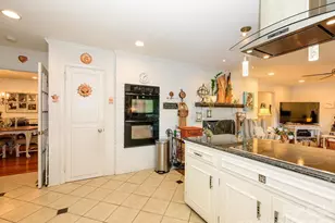 1300 Bevis Dr, Charlotte, NC 28209 - Photo 15