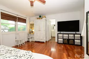 1300 Bevis Dr, Charlotte, NC 28209 - Photo 27