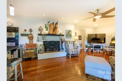 1300 Bevis Drive, Charlotte, NC 28209 - Photo 19
