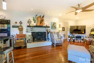 1300 Bevis Dr, Charlotte, NC 28209 - Photo 19