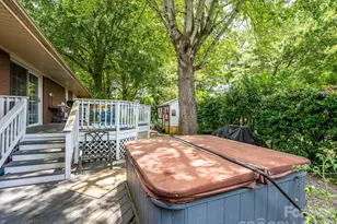1300 Bevis Dr, Charlotte, NC 28209 - Photo 33