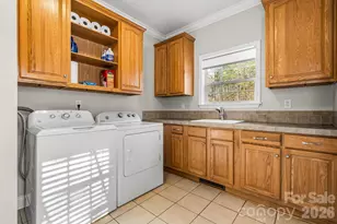 2533 Lail Rd, Morganton, NC 28655 - Photo 9