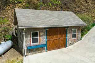 1602 Forest Run Rd, Whittier, NC 28789 - Photo 15
