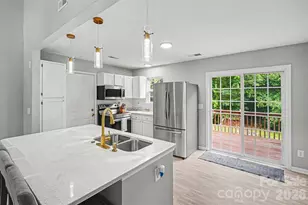 2155 Culp Farms Dr, Fort Mill, SC 29715 - Photo 5