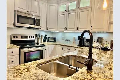 1323 Queens Road #417, Charlotte, NC 28207 - Photo 3