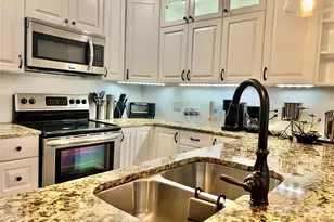 1323 Queens Rd, Charlotte, NC 28207 - Photo 3
