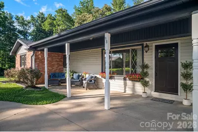 98 N Pinecrest Lane, Hendersonville, NC 28739 - Photo 3