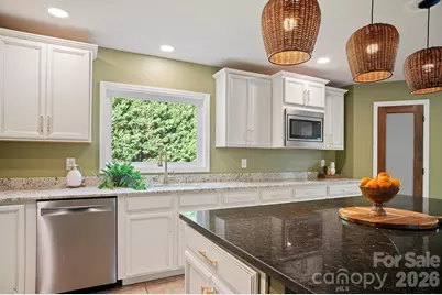 98 N Pinecrest Lane, Hendersonville, NC 28739 - Photo 15