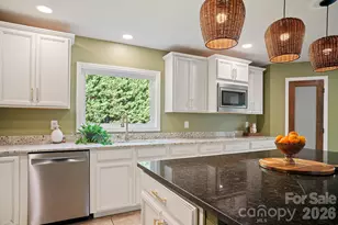 98 N Pinecrest Ln, Hendersonville, NC 28739 - Photo 15