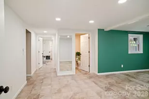 98 N Pinecrest Ln, Hendersonville, NC 28739 - Photo 37