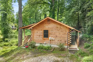 549 Henderson St, Saluda, NC 28773 - Photo 3